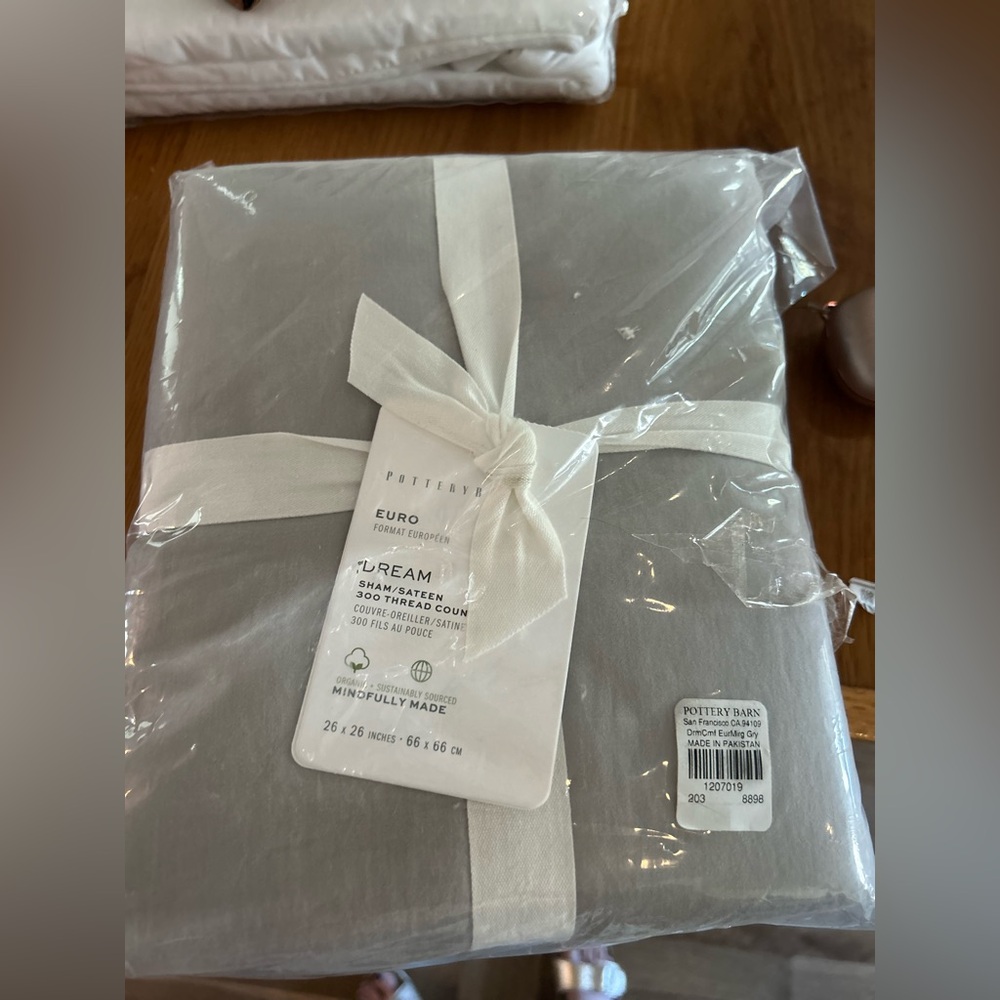 NWT | POTTERY BARN DREAM ORGANIC COTTON SATEEN EURO SHAM